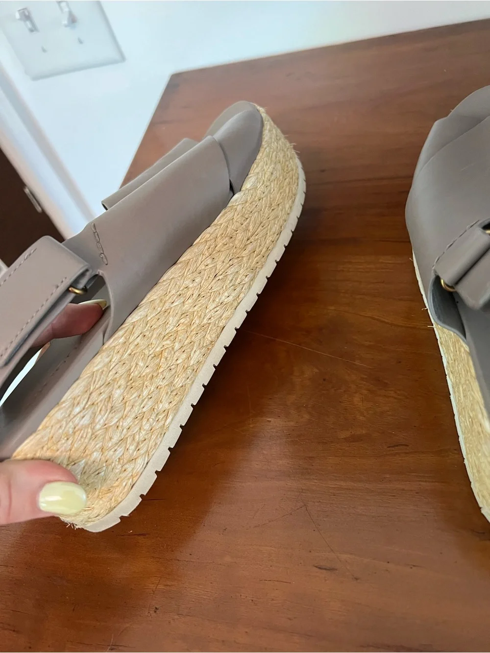 Vince Jesson Women's Woodsmoke Leather Slingback Espadrille Sandals Size 9